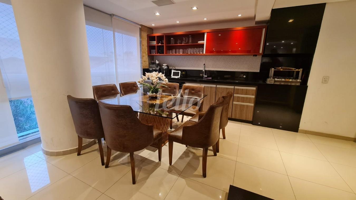 VARANDA GOURMET de Apartamento à venda, Padrão com 174 m², 3 quartos e 3 vagas em Ch Santo Antônio (ZL) - São Paulo