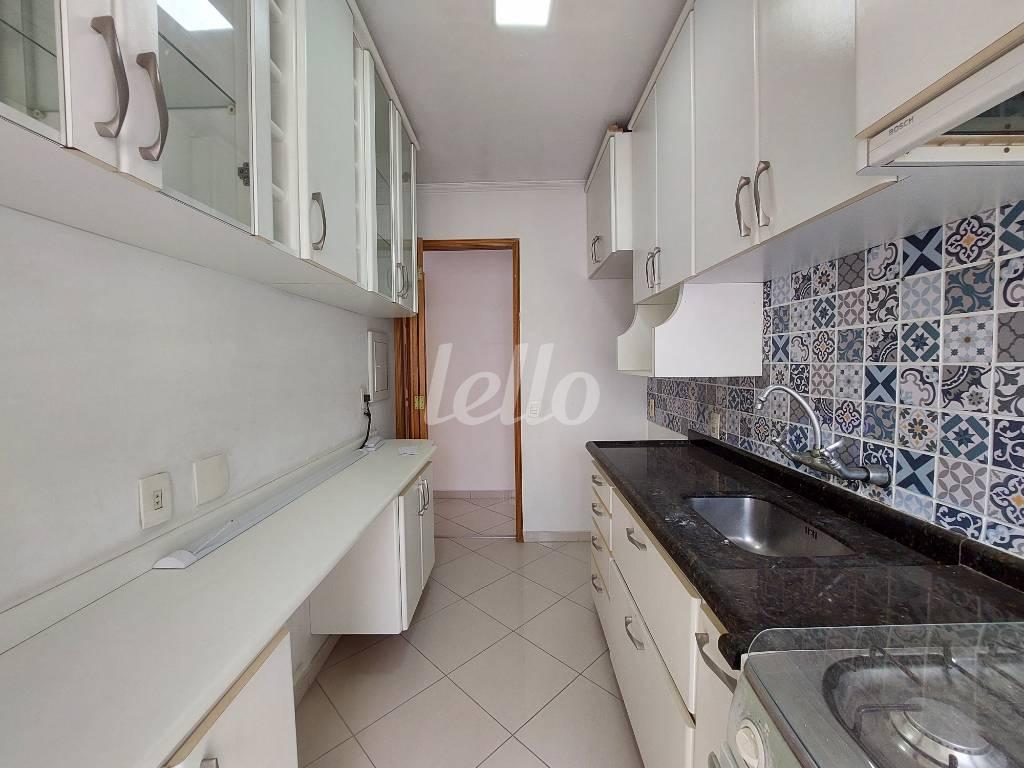 COZINHA de Apartamento para alugar, Padrão com 65 m², 2 quartos e 1 vaga em Vila Carrão - São Paulo