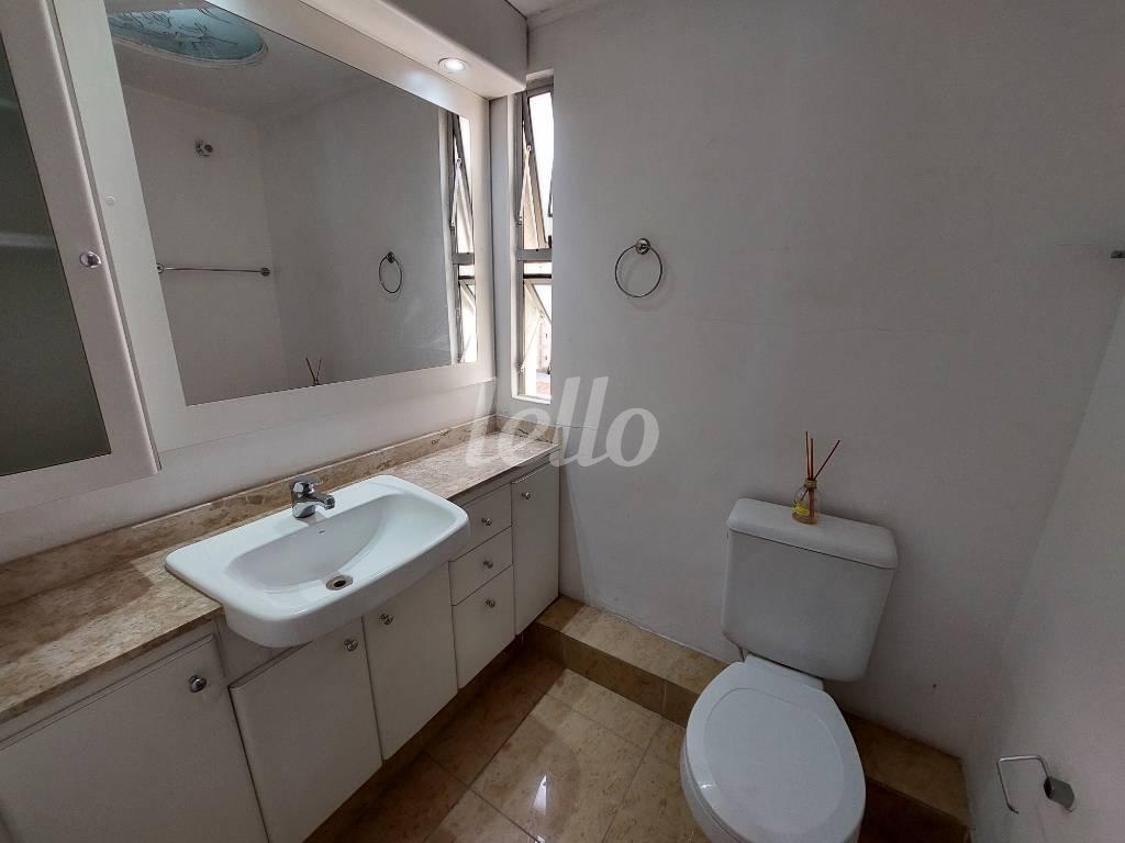 BANHEIRO de Apartamento para alugar, Padrão com 65 m², 2 quartos e 1 vaga em Vila Carrão - São Paulo