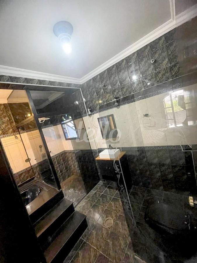 BANHEIRO de Casa à venda, sobrado com 191 m², 4 quartos e 2 vagas em Vila Macedópolis - São Paulo