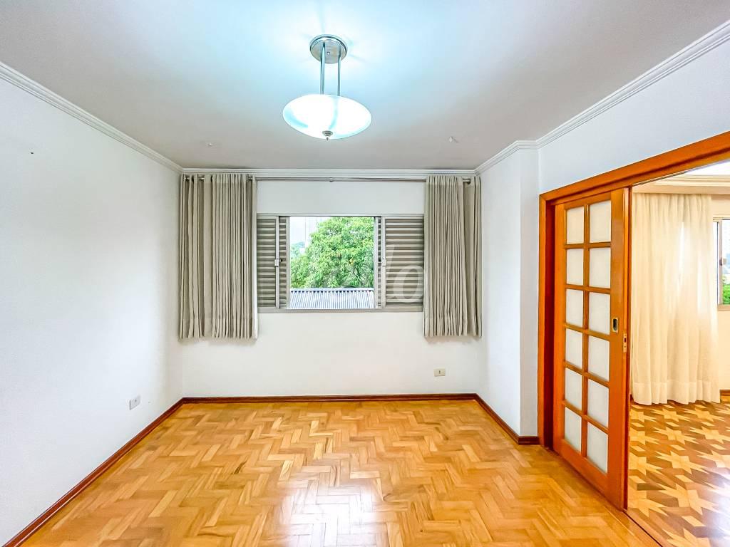 QUARTO de Apartamento à venda, Padrão com 109 m², 3 quartos e 2 vagas em Vila Mariana - São Paulo