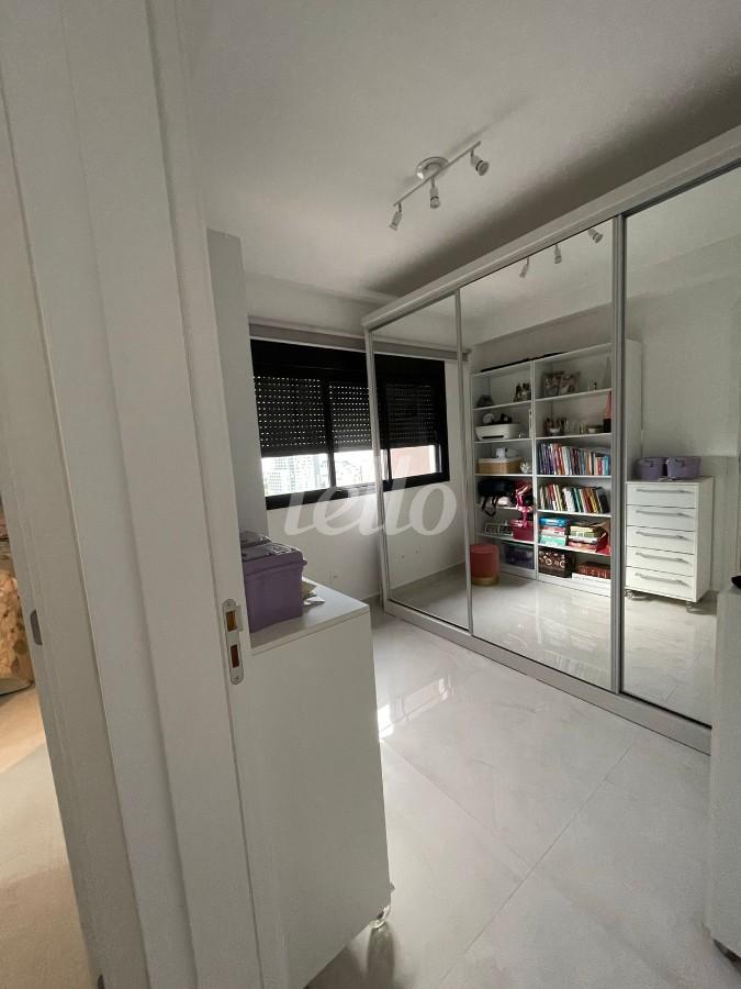 DORMITÓRIO de Apartamento à venda, Padrão com 69 m², 3 quartos e 1 vaga em Vila Gomes Cardim - São Paulo