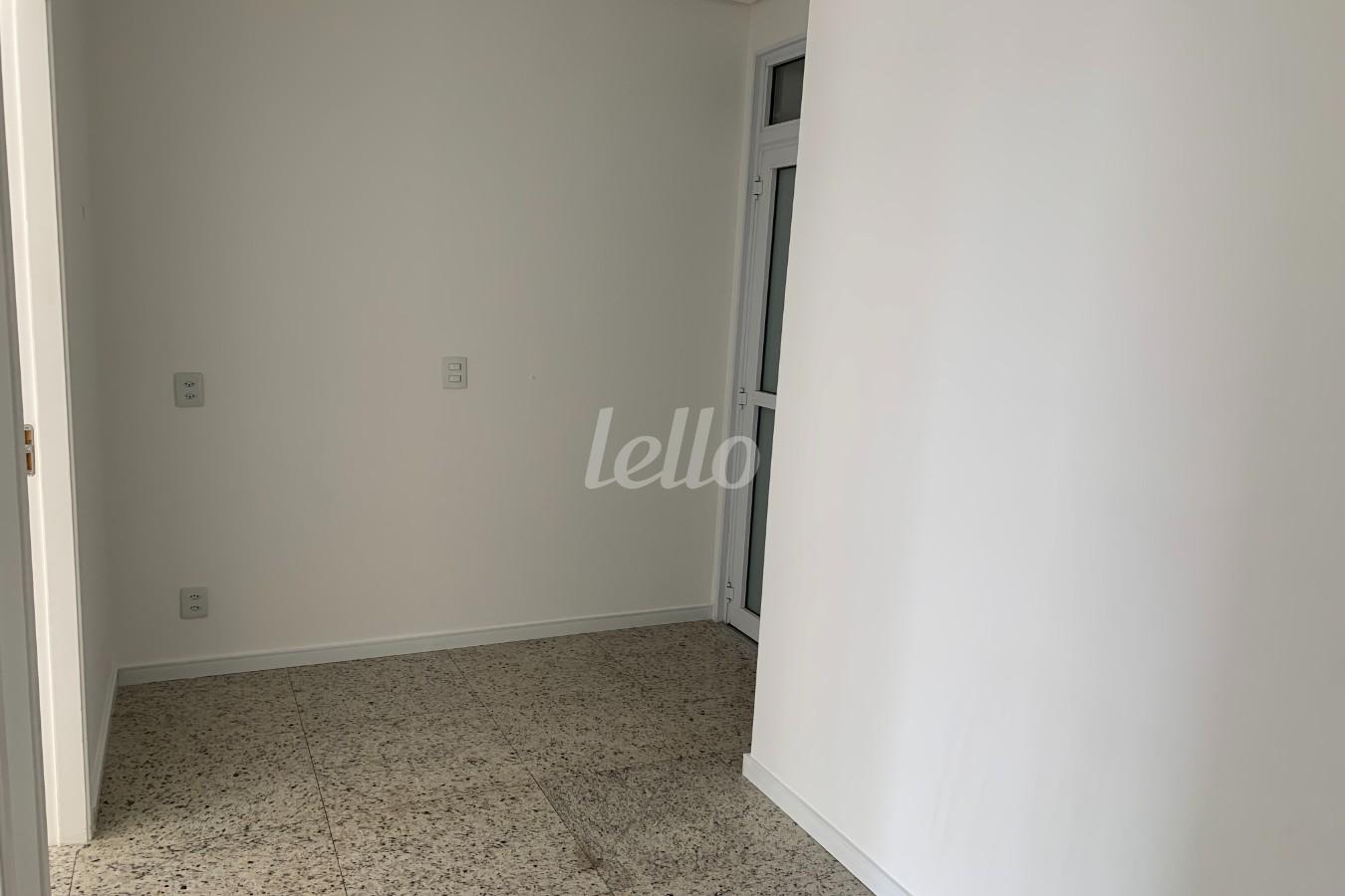 CORREDOR de Sala / Conjunto à venda, Padrão com 42 m², e 1 vaga em Cidade Monções - São Paulo