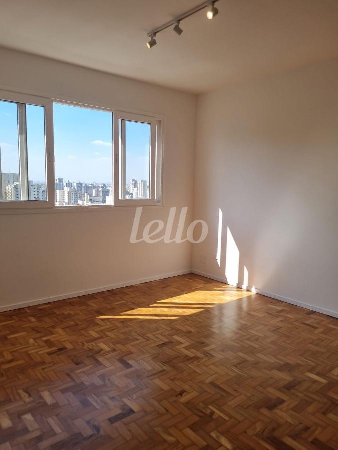 SALA de Apartamento à venda, Padrão com 72 m², 2 quartos e 1 vaga em Sumaré - São Paulo