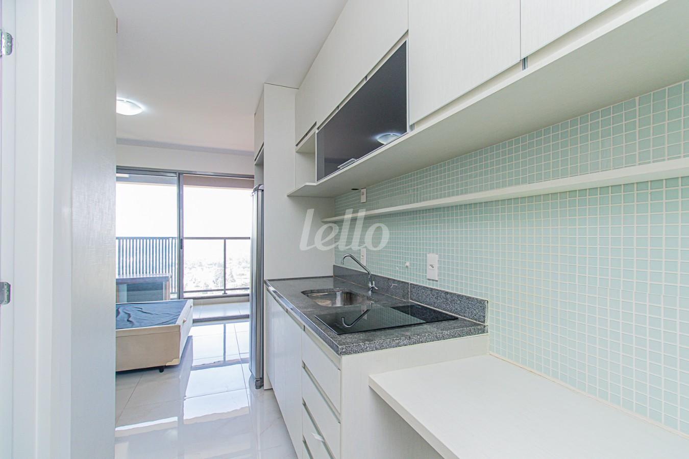 COZINHA de Apartamento para alugar, Padrão com 23 m², 1 quarto e em Santo Amaro - São Paulo