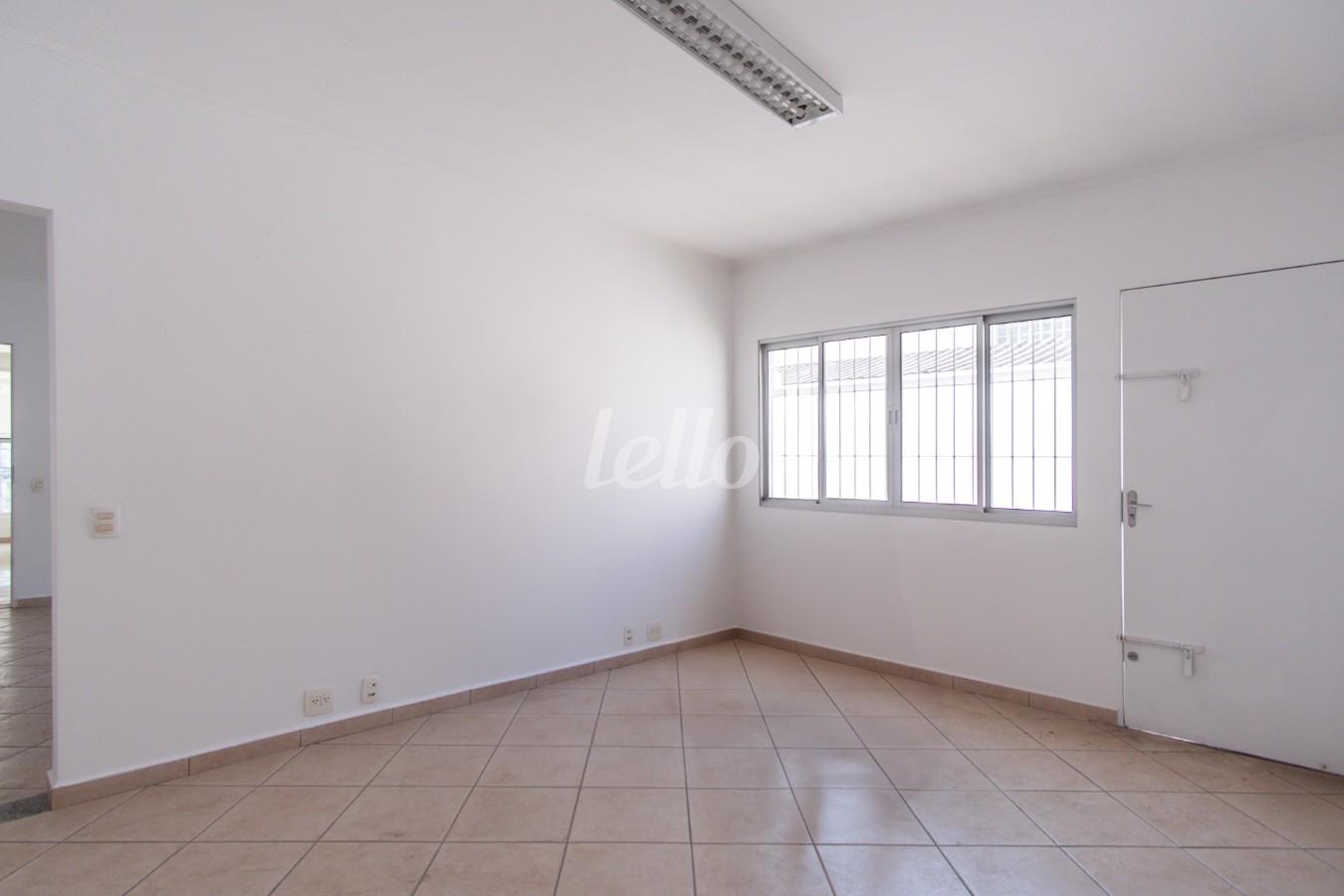 04CASA-SUPERIOR_006 de Salão para alugar, Padrão com 680 m², e em Vila Gomes Cardim - São Paulo