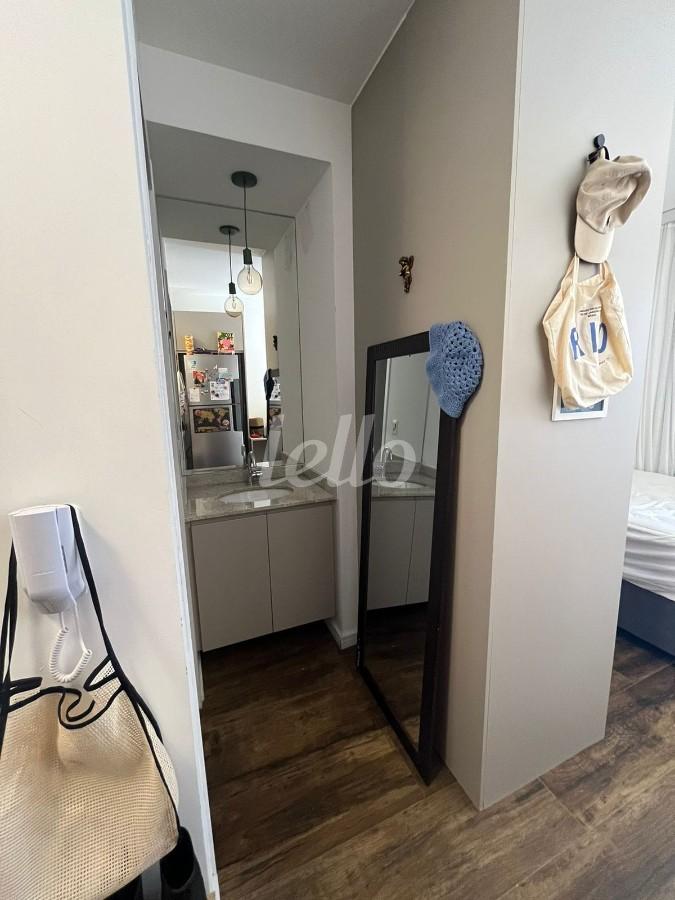 BANHEIRO SOCIAL de Apartamento à venda, Padrão com 32 m², 1 quarto e em Vila Mariana - São Paulo