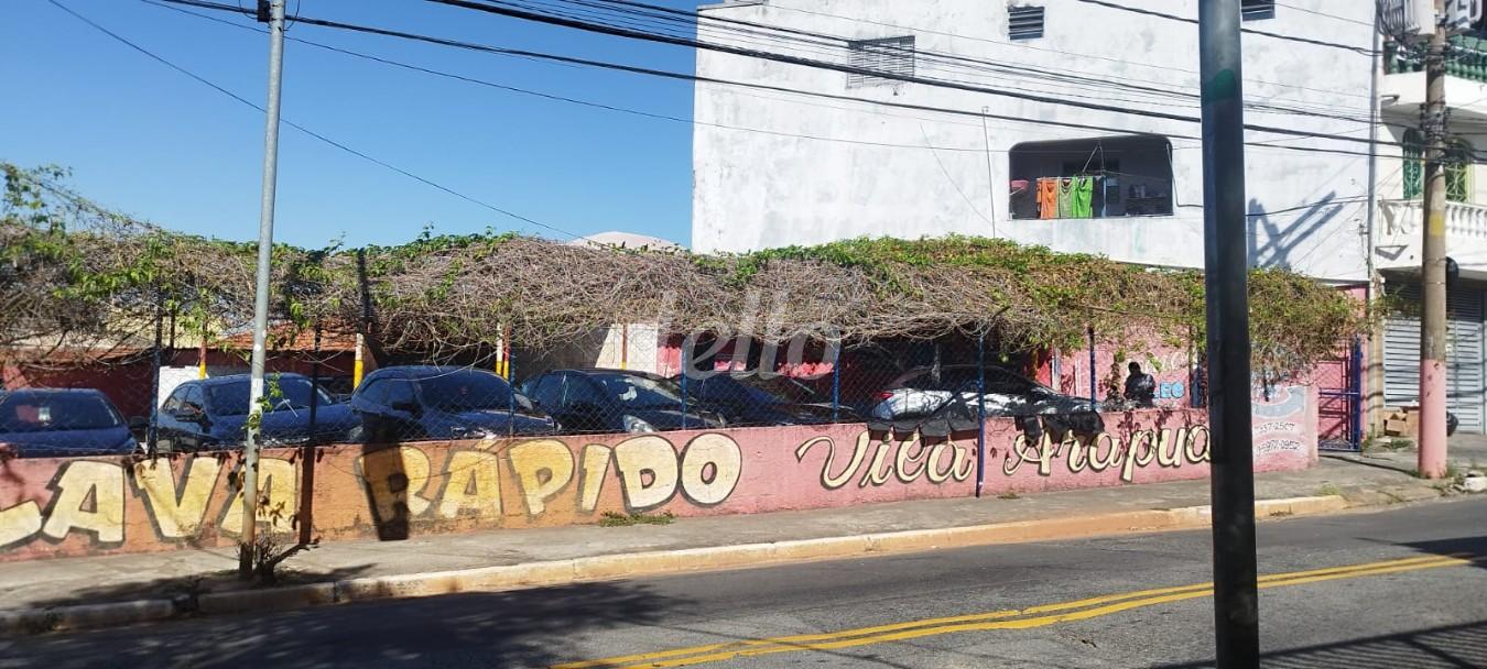 TERRENO de Área / Terreno à venda, Padrão com 449 m², e em Parque Fongaro - São Paulo