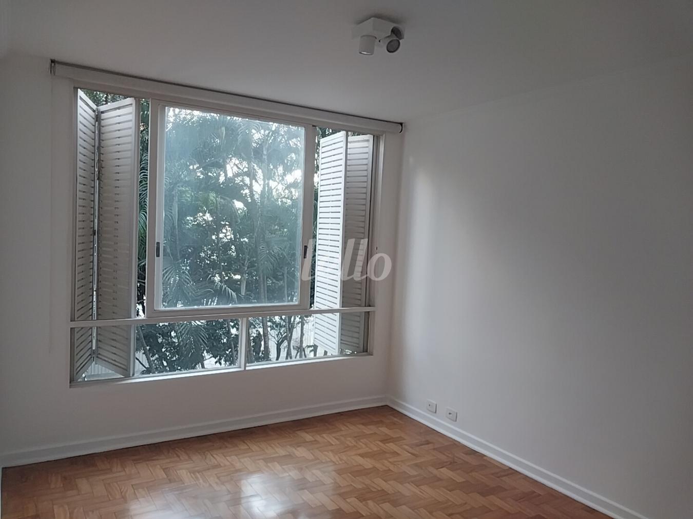 3-DORMITÓRIO 1-001.JPG de Apartamento à venda, Padrão com 105 m², 2 quartos e 1 vaga em Indianópolis - São Paulo