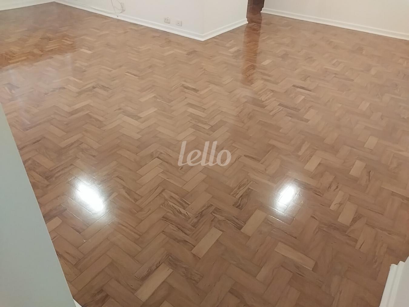 1-SALA-004.JPG de Apartamento à venda, Padrão com 105 m², 2 quartos e 1 vaga em Indianópolis - São Paulo