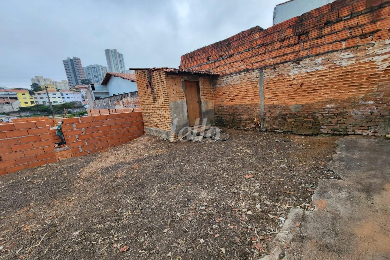 TERRENO de Área / Terreno à venda, Padrão com 238 m², e em Santa Maria - São Caetano do Sul