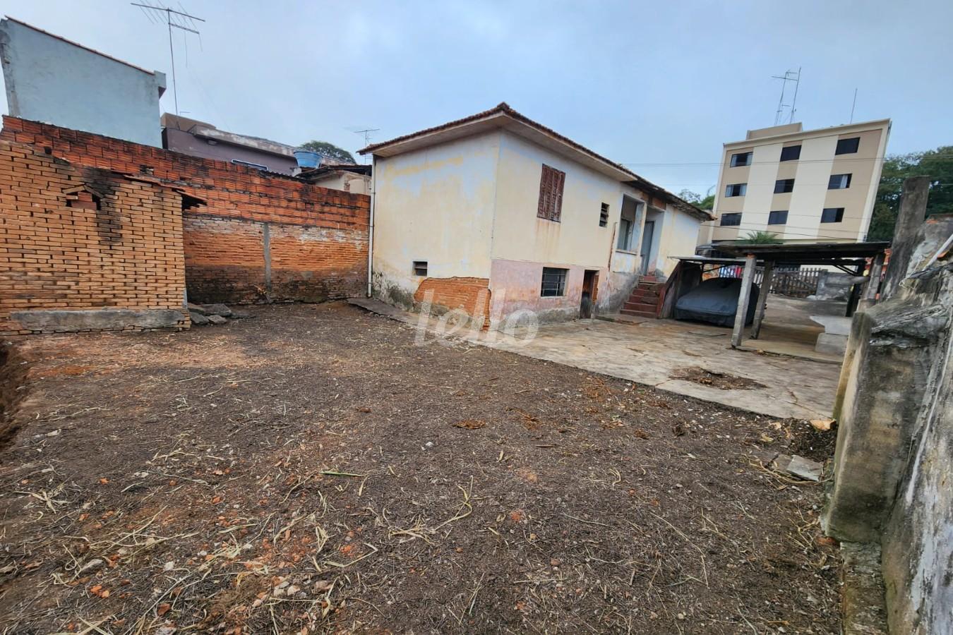 TERRENO de Área / Terreno à venda, Padrão com 238 m², e em Santa Maria - São Caetano do Sul