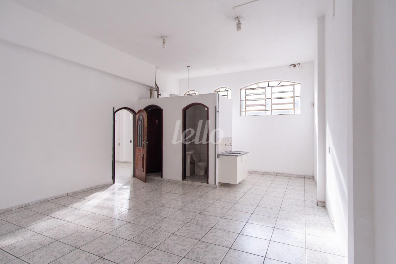 03SALA_001 de Salão para alugar, Padrão com 320 m², e 3 vagas em Vila Aricanduva - São Paulo