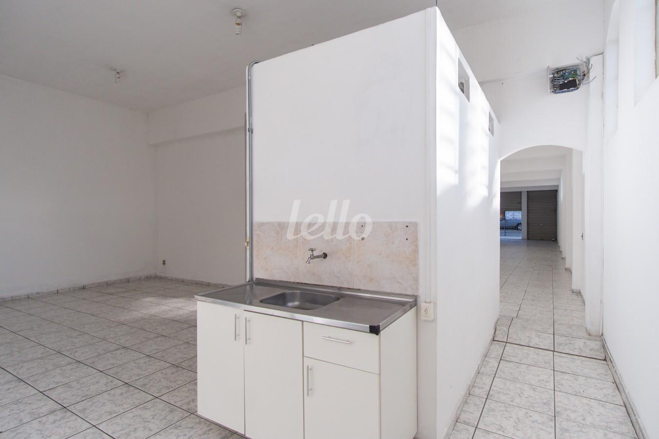 03SALA_003 de Salão para alugar, Padrão com 320 m², e 3 vagas em Vila Aricanduva - São Paulo