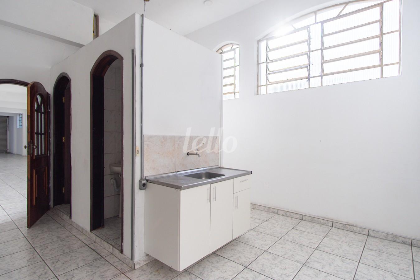 03SALA_004 de Salão para alugar, Padrão com 320 m², e 3 vagas em Vila Aricanduva - São Paulo