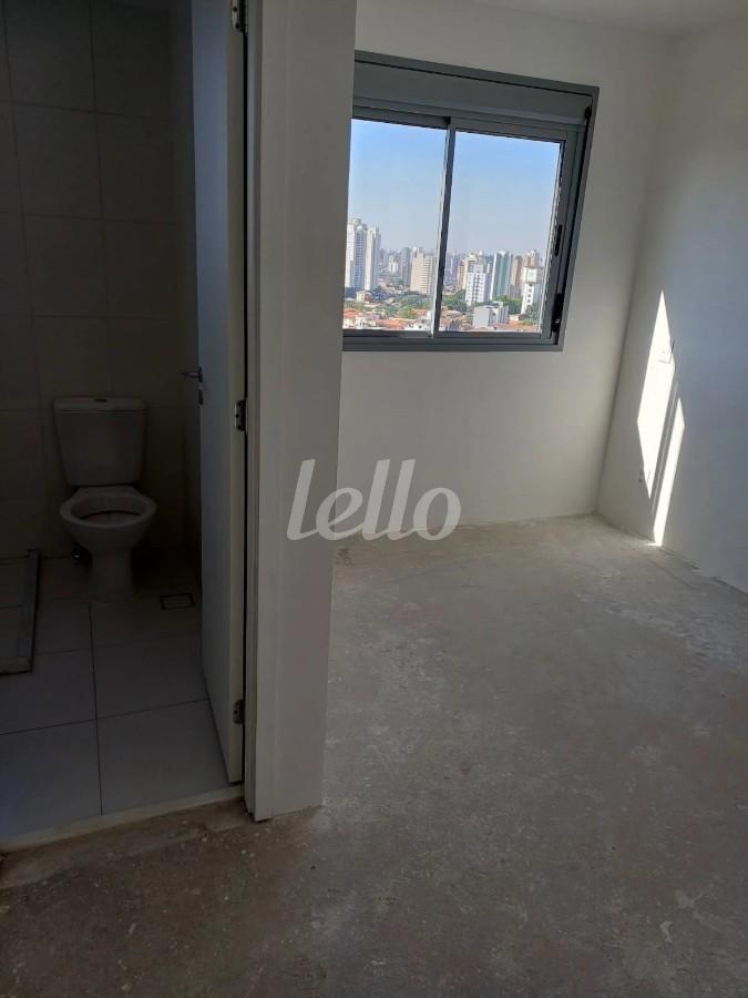 DORMITÓRIO de Apartamento à venda, Padrão com 72 m², 3 quartos e 1 vaga em Vila Firmiano Pinto - São Paulo