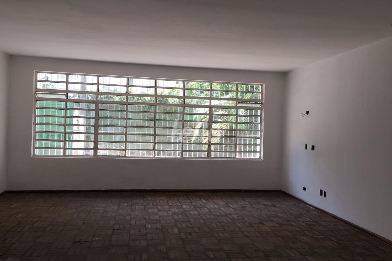 LIVING de Casa à venda, sobrado com 290 m², 3 quartos e 5 vagas em Campo Belo - São Paulo