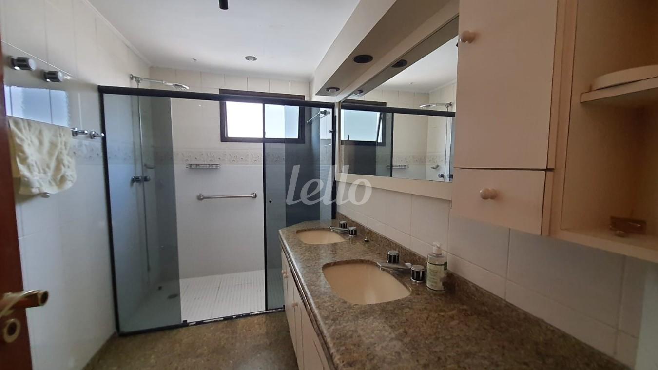 BANHEIRO de Apartamento à venda, Padrão com 198 m², 5 quartos e 4 vagas em Parque da Mooca - São Paulo