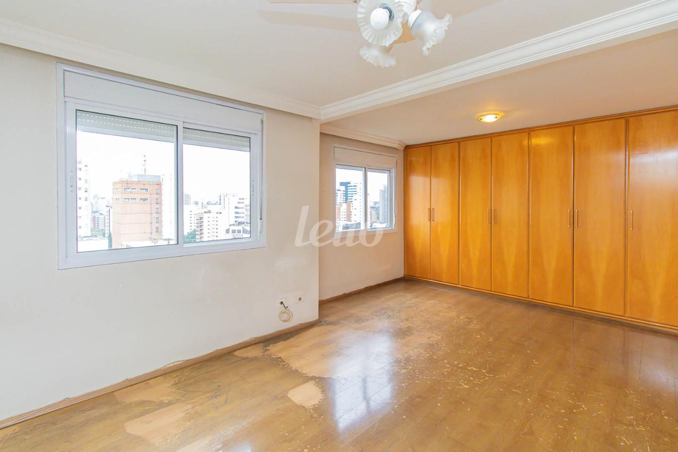 06DORMITORIO-2_001 de Apartamento à venda, Padrão com 203 m², 4 quartos e 2 vagas em Brooklin Novo - São Paulo