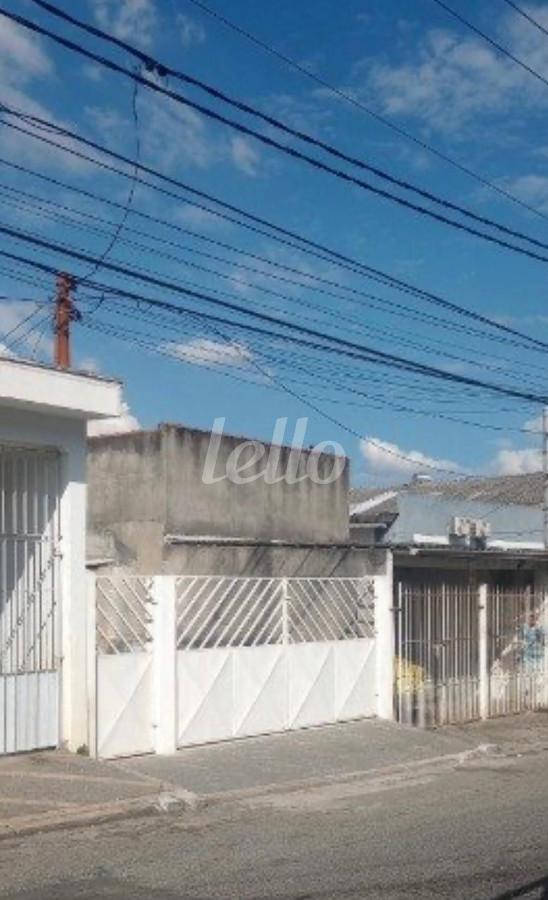 TERRENO de Área / Terreno à venda, Padrão com 225 m², e em Vila Santa Clara - São Paulo