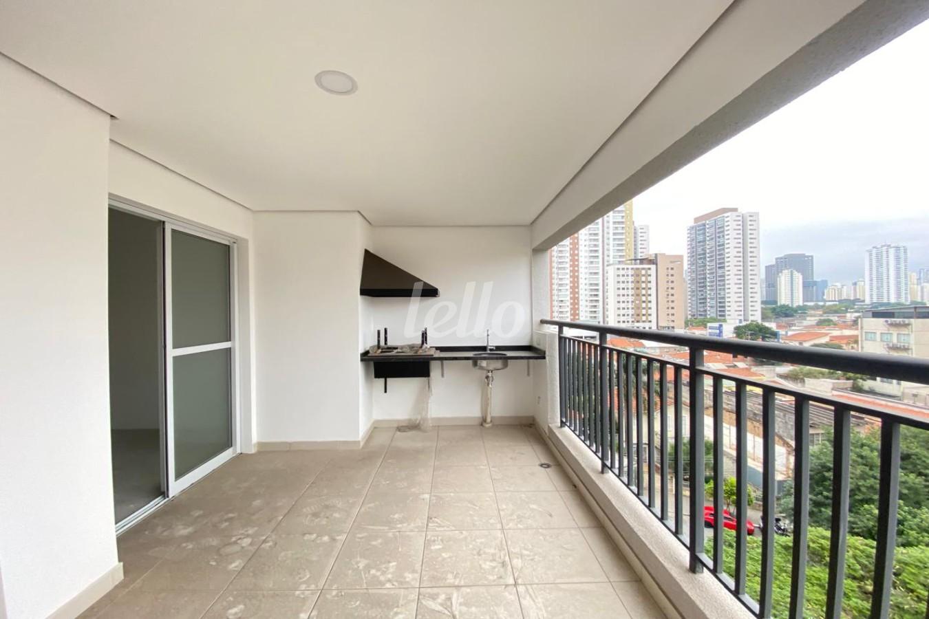 VARANDA GOURMET de Apartamento à venda, Padrão com 87 m², 3 quartos e 2 vagas em Vila Zilda - São Paulo