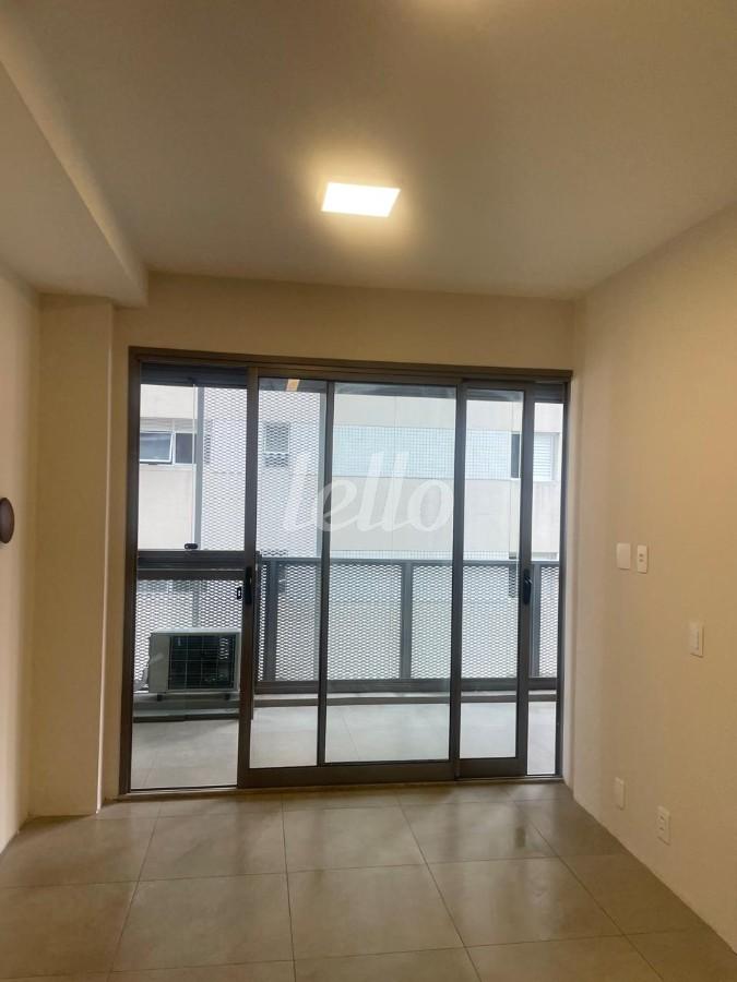 SALA de Apartamento à venda, Padrão com 37 m², 1 quarto e 1 vaga em Pinheiros - São Paulo