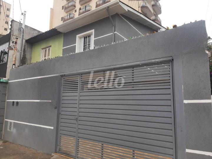 FRENTE FACHADA de Casa à venda, sobrado com 160 m², 2 quartos e 2 vagas em Chácara Inglesa - São Paulo