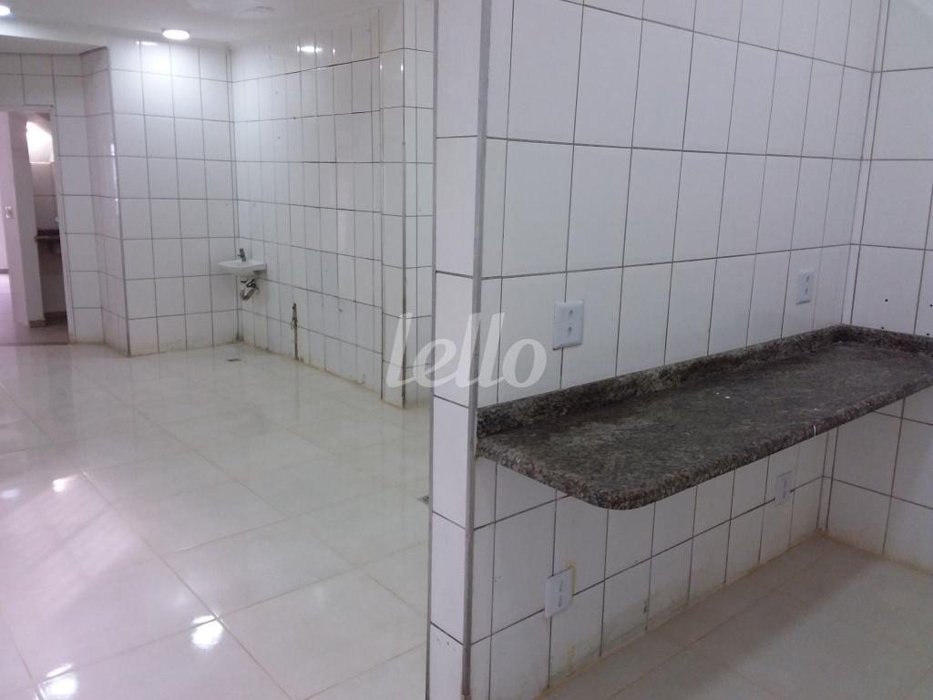 SALA de Loja à venda, Padrão com 129 m², e 2 vagas em Santo Amaro - São Paulo