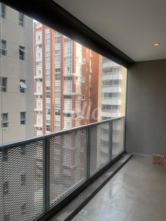 VARANDA de Apartamento à venda, Padrão com 37 m², 1 quarto e 1 vaga em Pinheiros - São Paulo