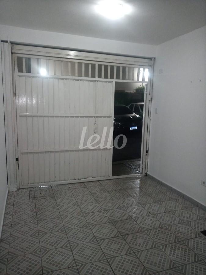 2 de Casa à venda, em condomínio - sobrado com 68 m², 2 quartos e 1 vaga em Penha de França - São Paulo