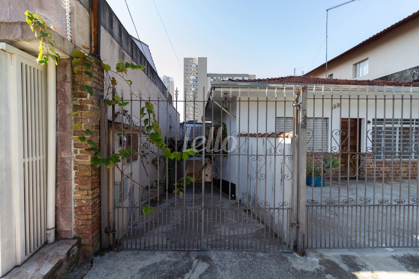 FACHADA de Casa para alugar, térrea com 45 m², 2 quartos e 4 vagas em Vila Dom Pedro Ii - São Paulo