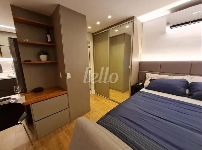 DORMITÓRIO de Apartamento à venda, Padrão com 42 m², 1 quarto e 1 vaga em Brooklin Paulista - São Paulo