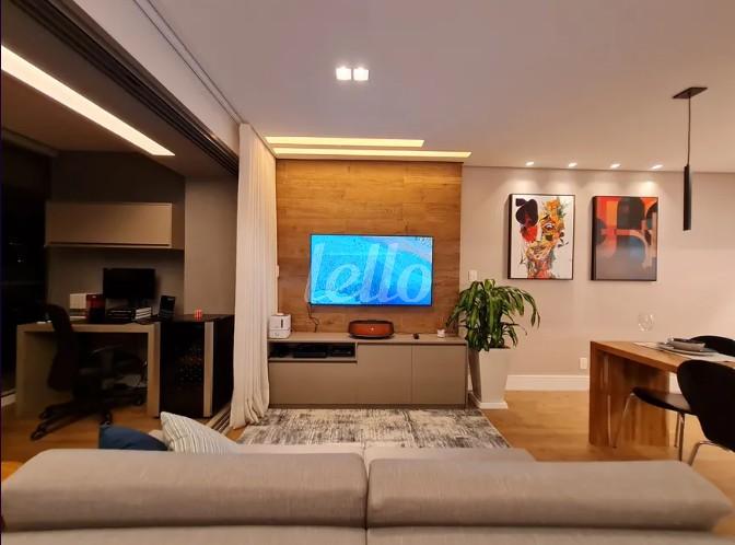 DORMITÓRIO de Apartamento à venda, Padrão com 42 m², 1 quarto e 1 vaga em Brooklin Paulista - São Paulo