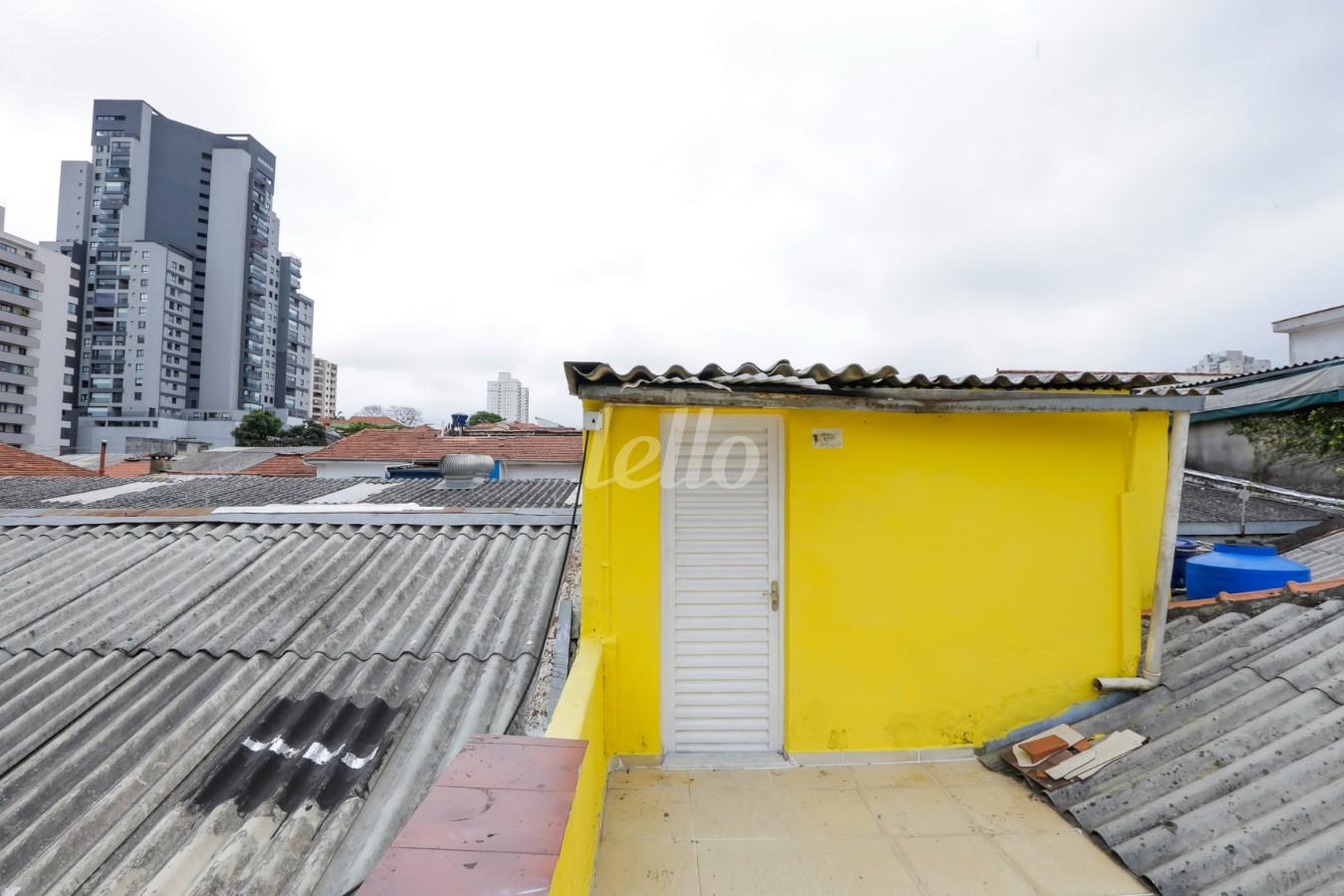 VARANDA de Casa à venda, sobrado com 394 m², e 15 vagas em Vila Dom Pedro I - São Paulo