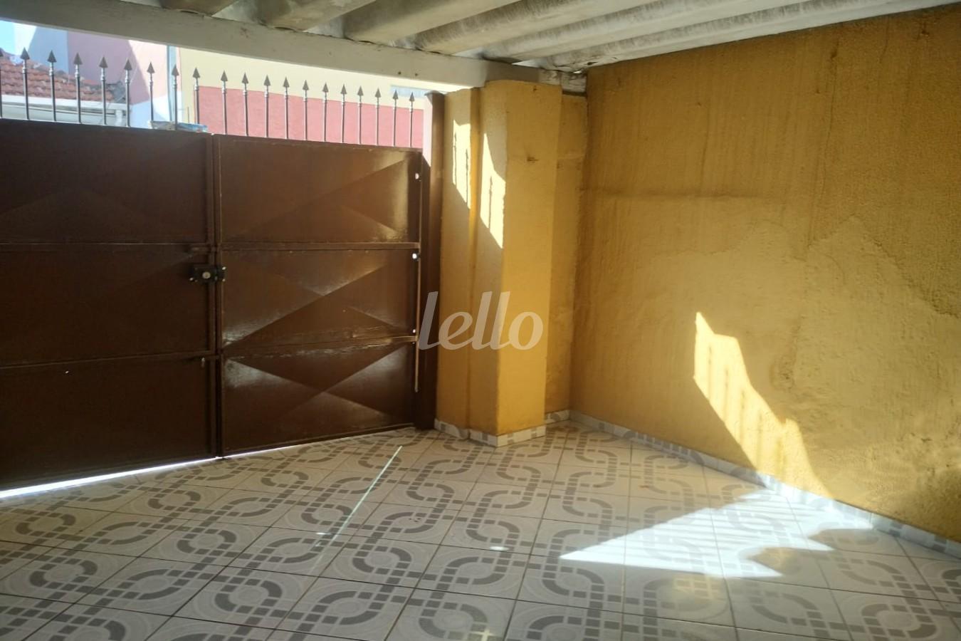 GARAGEM de Casa à venda, térrea com 60 m², 2 quartos e 2 vagas em Vila Gomes Cardim - São Paulo