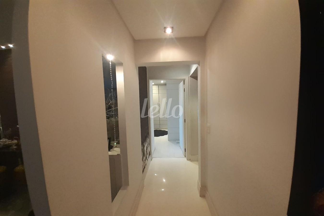 CORREDOR de Apartamento à venda, Padrão com 130 m², 3 quartos e 3 vagas em Vila Caminho do Mar - São Bernardo do Campo