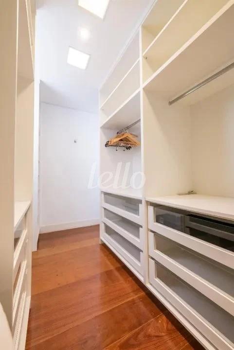 CLOSET de Apartamento à venda, Padrão com 107 m², 3 quartos e 1 vaga em Paraíso - São Paulo