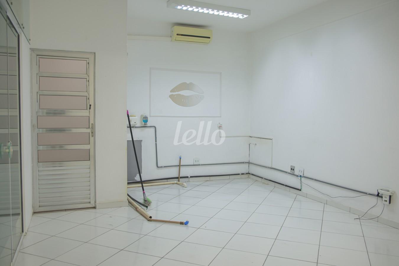 SALA de Sala / Conjunto para alugar, Padrão com 70 m², e em Chácara Tatuapé - São Paulo