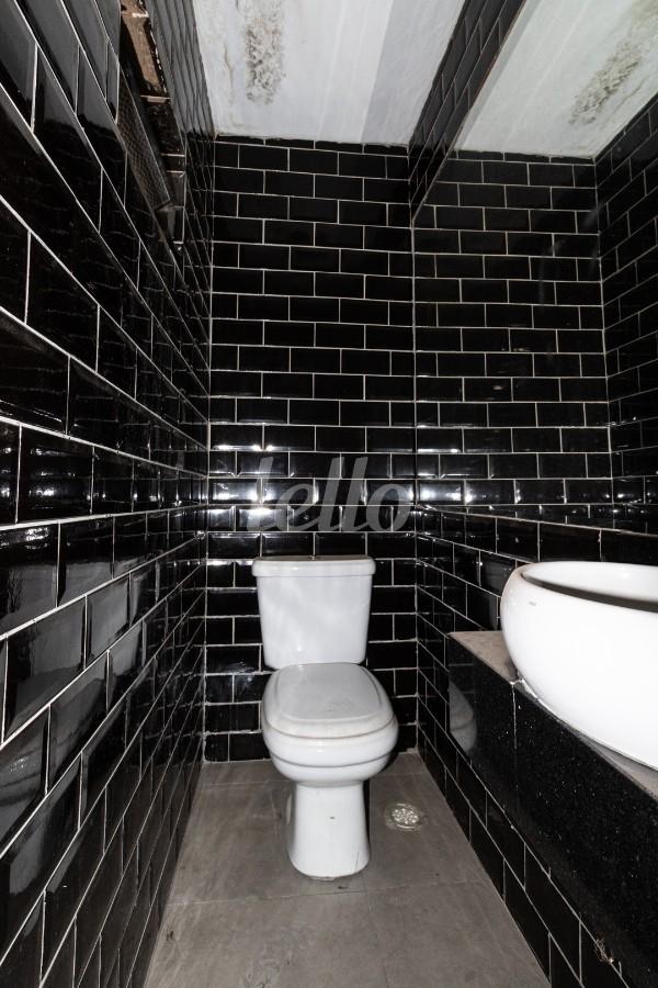 LAVABO de Loja para alugar, Padrão com 124 m², e em Vila Olímpia - São Paulo