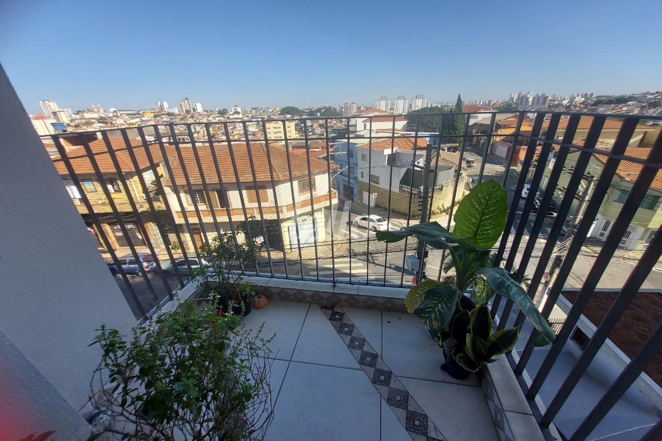 SACADA de Apartamento à venda, Padrão com 70 m², 2 quartos e 2 vagas em Vila Romero - São Paulo