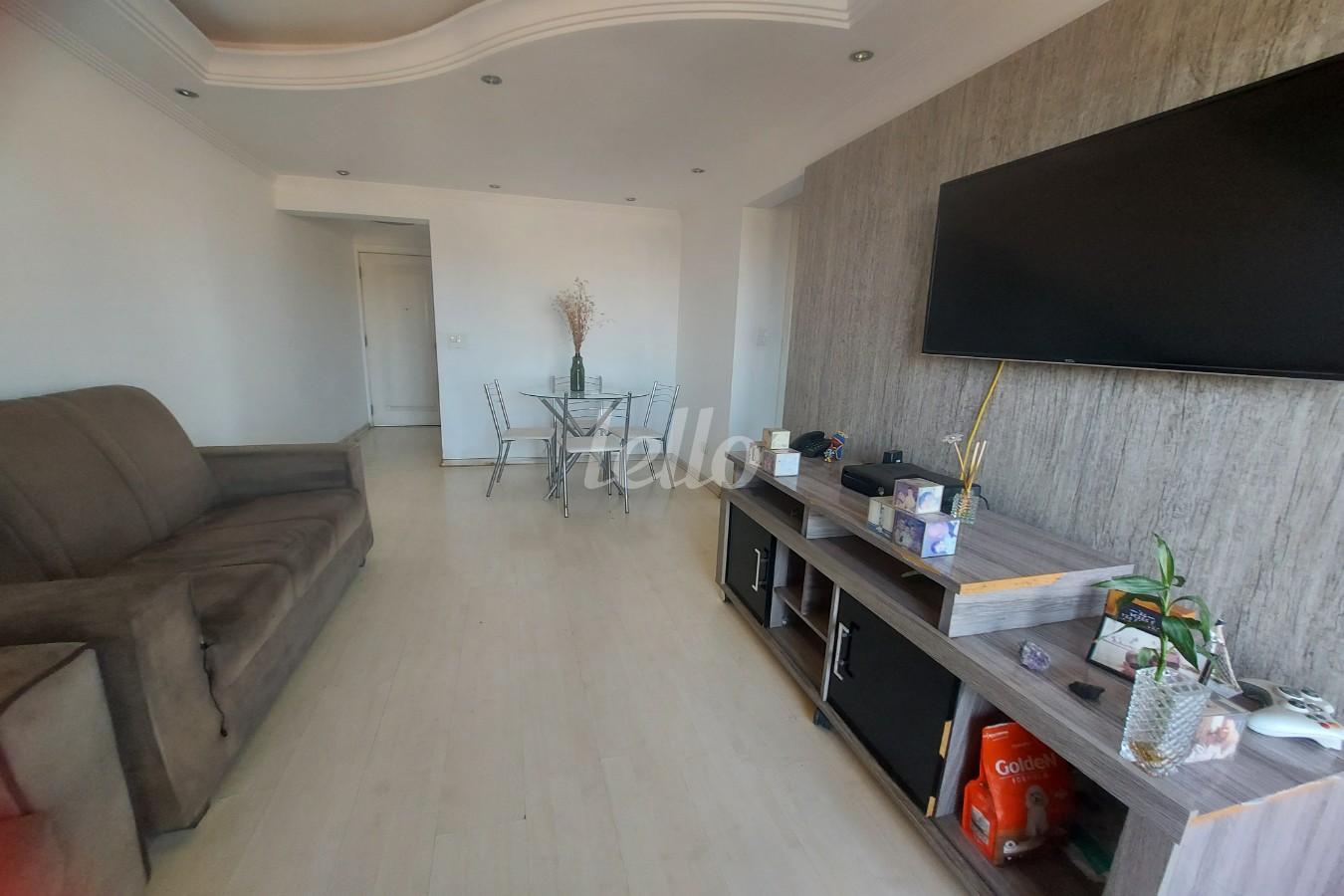 SALA de Apartamento à venda, Padrão com 70 m², 2 quartos e 2 vagas em Vila Romero - São Paulo