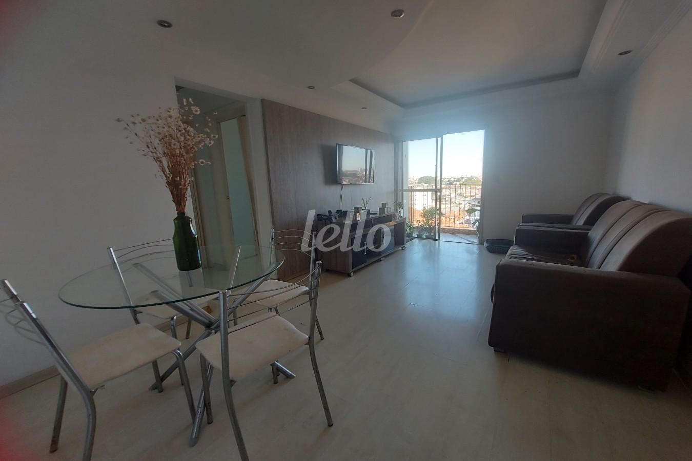 SALA de Apartamento à venda, Padrão com 70 m², 2 quartos e 2 vagas em Vila Romero - São Paulo