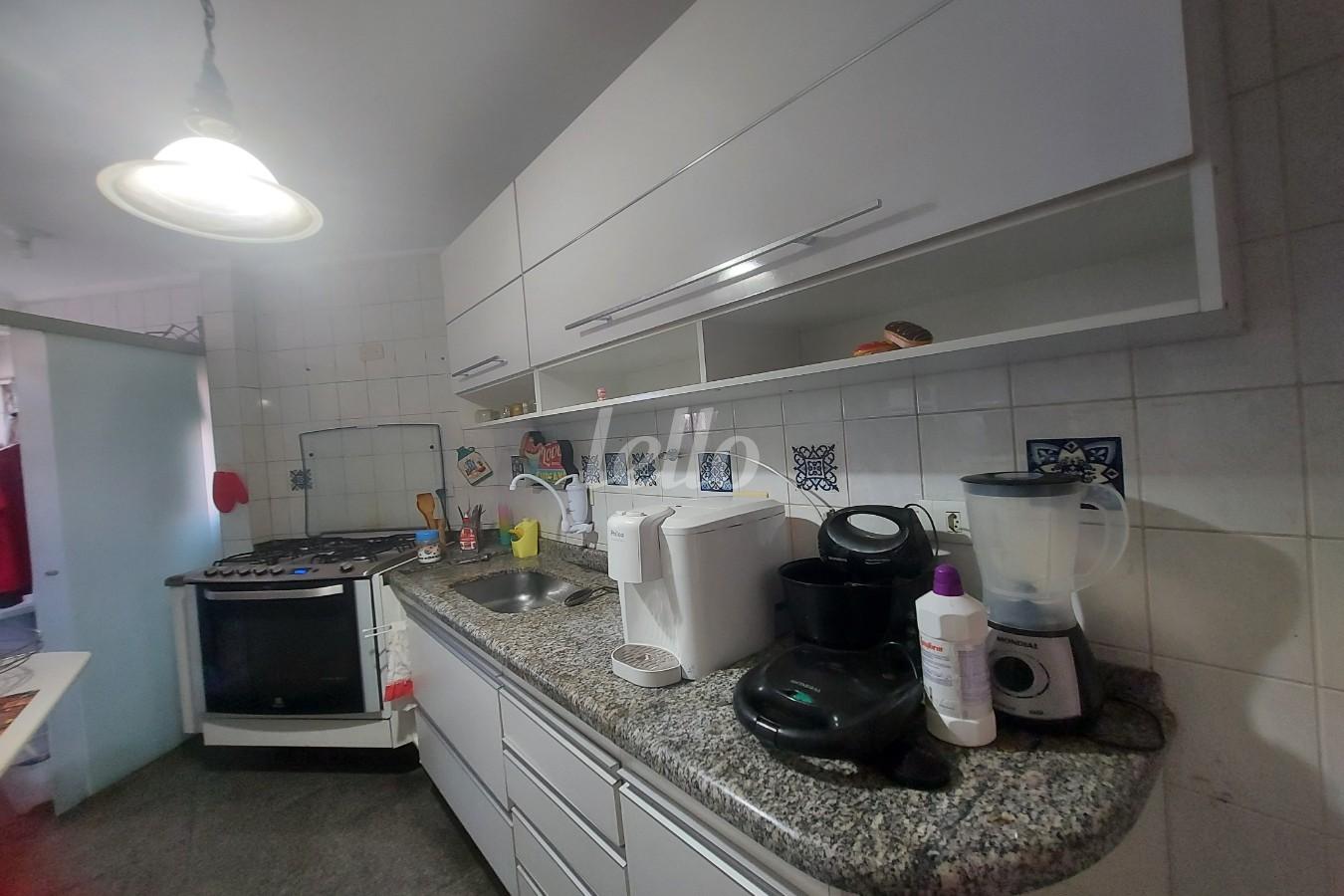 COZINHA de Apartamento à venda, Padrão com 70 m², 2 quartos e 2 vagas em Vila Romero - São Paulo