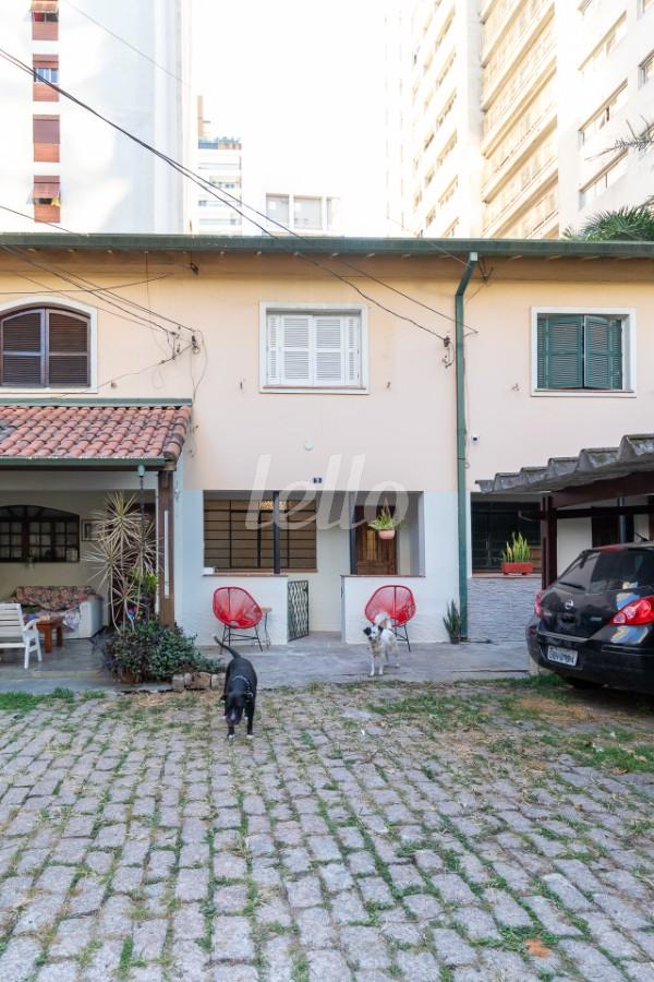 FACHADA de Casa para alugar, sobrado com 100 m², 2 quartos e 1 vaga em Itaim Bibi - São Paulo