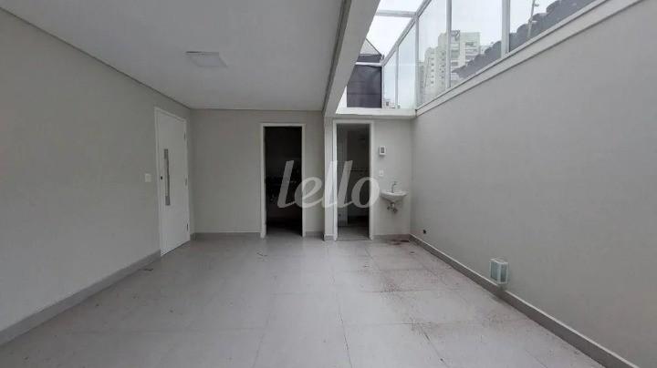 ÁREA EXTERNA de Casa à venda, em condomínio - sobrado com 165 m², 3 quartos e 2 vagas em Chácara Santo Antônio - São Paulo