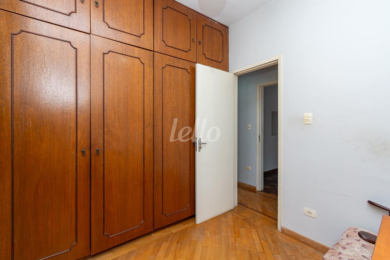 05DORMITORIO-2_003 de Casa para alugar, sobrado com 114 m², 3 quartos e 2 vagas em Bosque da Saúde - São Paulo