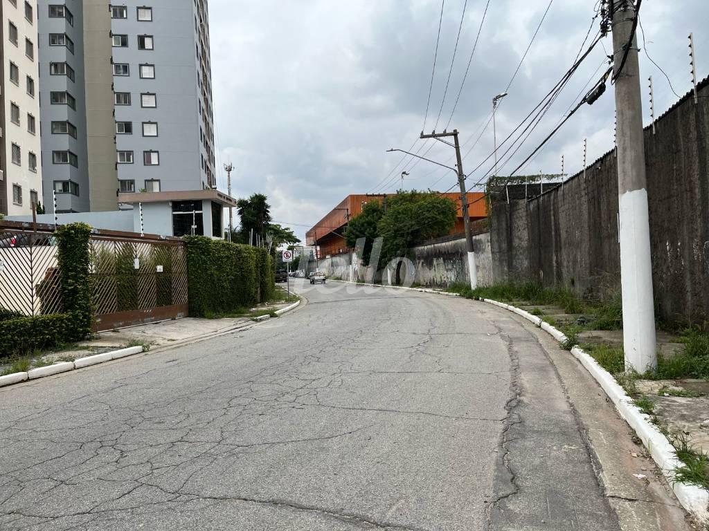 TERRENO de Área / Terreno à venda, Padrão com 669 m², e em Jardim América da Penha - São Paulo