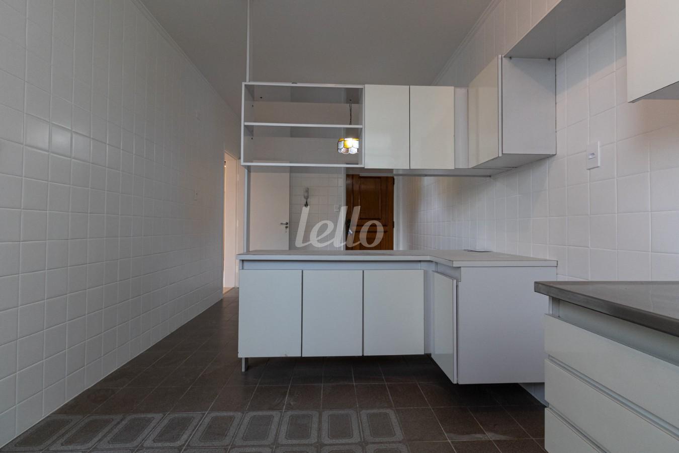 COZINHA de Apartamento à venda, Padrão com 210 m², 4 quartos e 1 vaga em Pinheiros - São Paulo