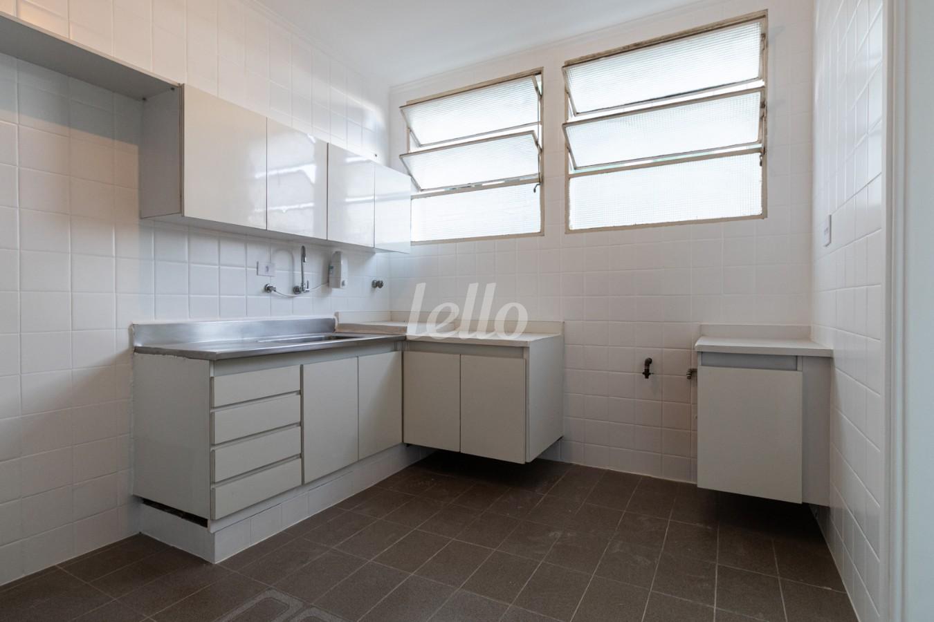 COZINHA de Apartamento à venda, Padrão com 210 m², 4 quartos e 1 vaga em Pinheiros - São Paulo