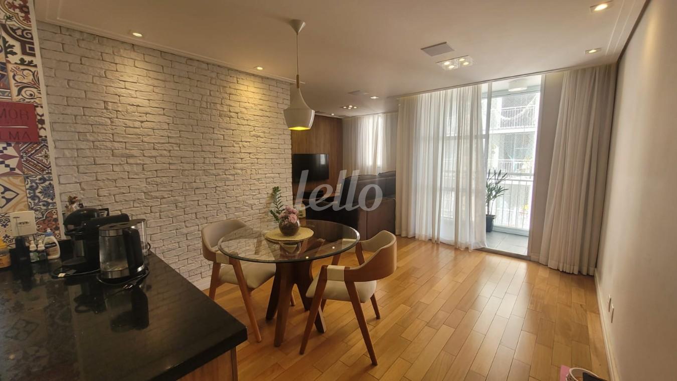 SALA de Apartamento à venda, Padrão com 60 m², 2 quartos e 1 vaga em Quinta da Paineira - São Paulo